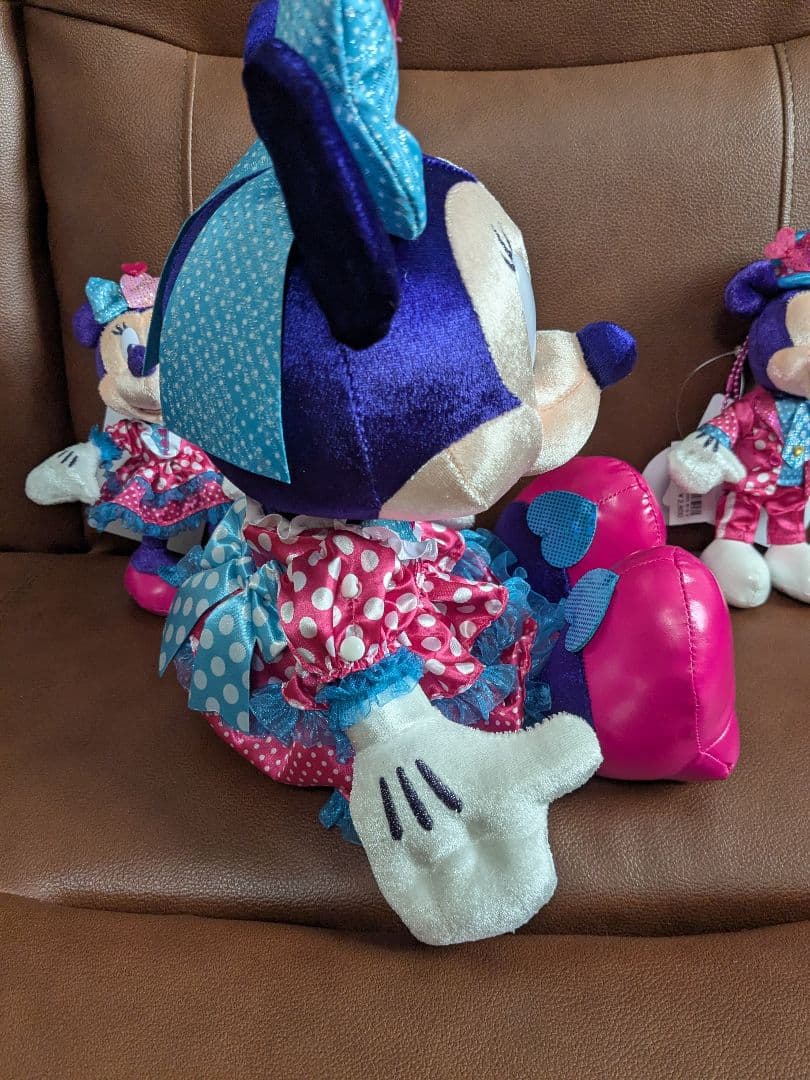 ディズニーランド パルパルーザ ミニーぬいぐるみとミニーミッキー バッチ