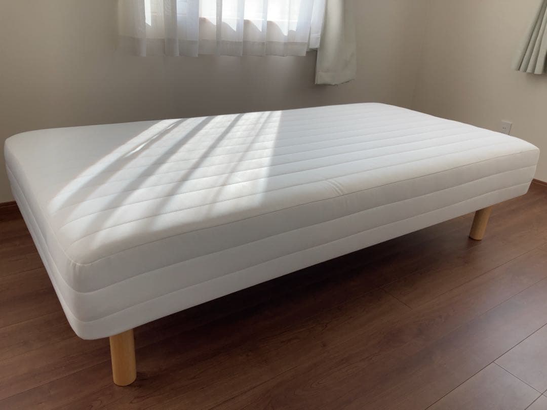 無印良品　シングル 脚付きマットレス ホワイト