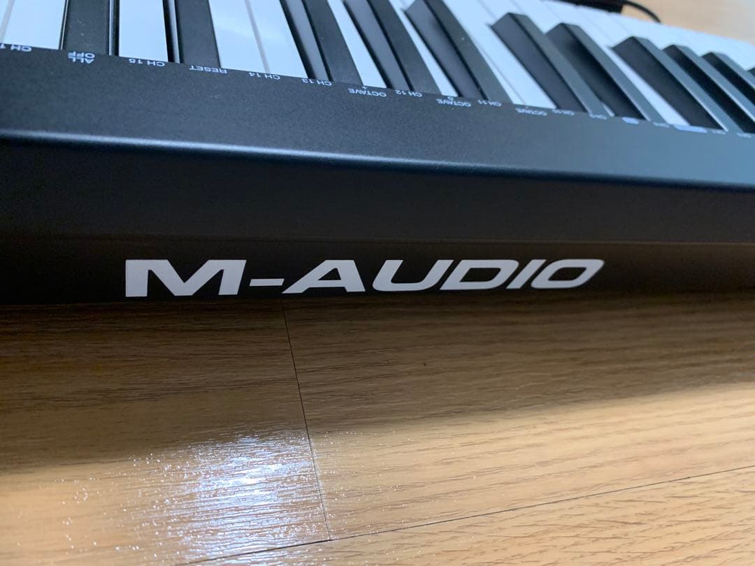 【ペダル・ケーブル付】M-Audio Keystation49 MK3