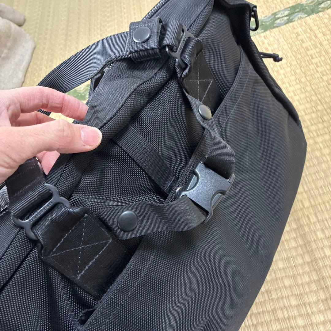 BRIEFING A4 LINER ブラック ブリーフィング 黒 ストラップ付