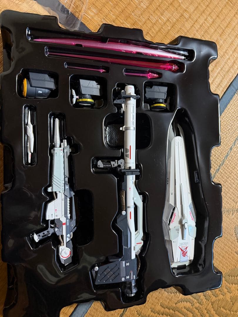 解体匠機νガンダムフィンファンネル装備
