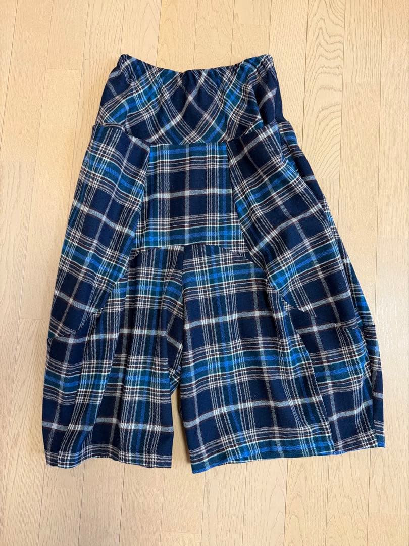 美品クレッシェントデュオ　ネイビー チェック柄 ガウチョパンツ