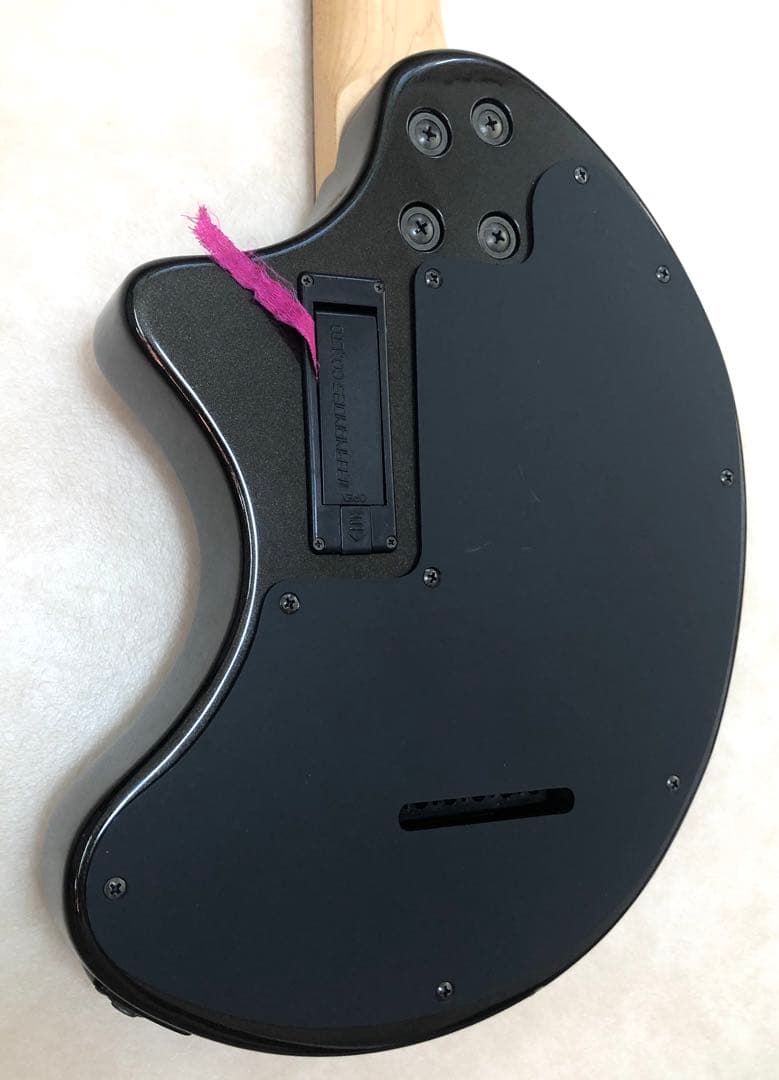 【美品】ZO-3 芸達者 MB アンプ内蔵ミニギター 専用ケース付 アーム付
