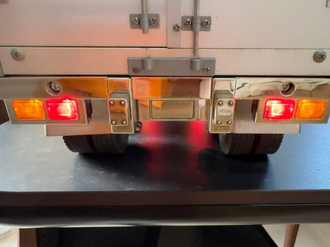 タミヤ 1/14RC パネルバン セミトレーラー現状渡し