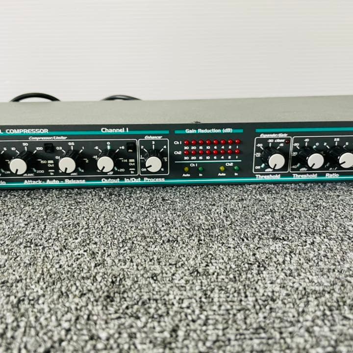 McLELLAND  CP-102   デュアルチャンネルコンプレッサー