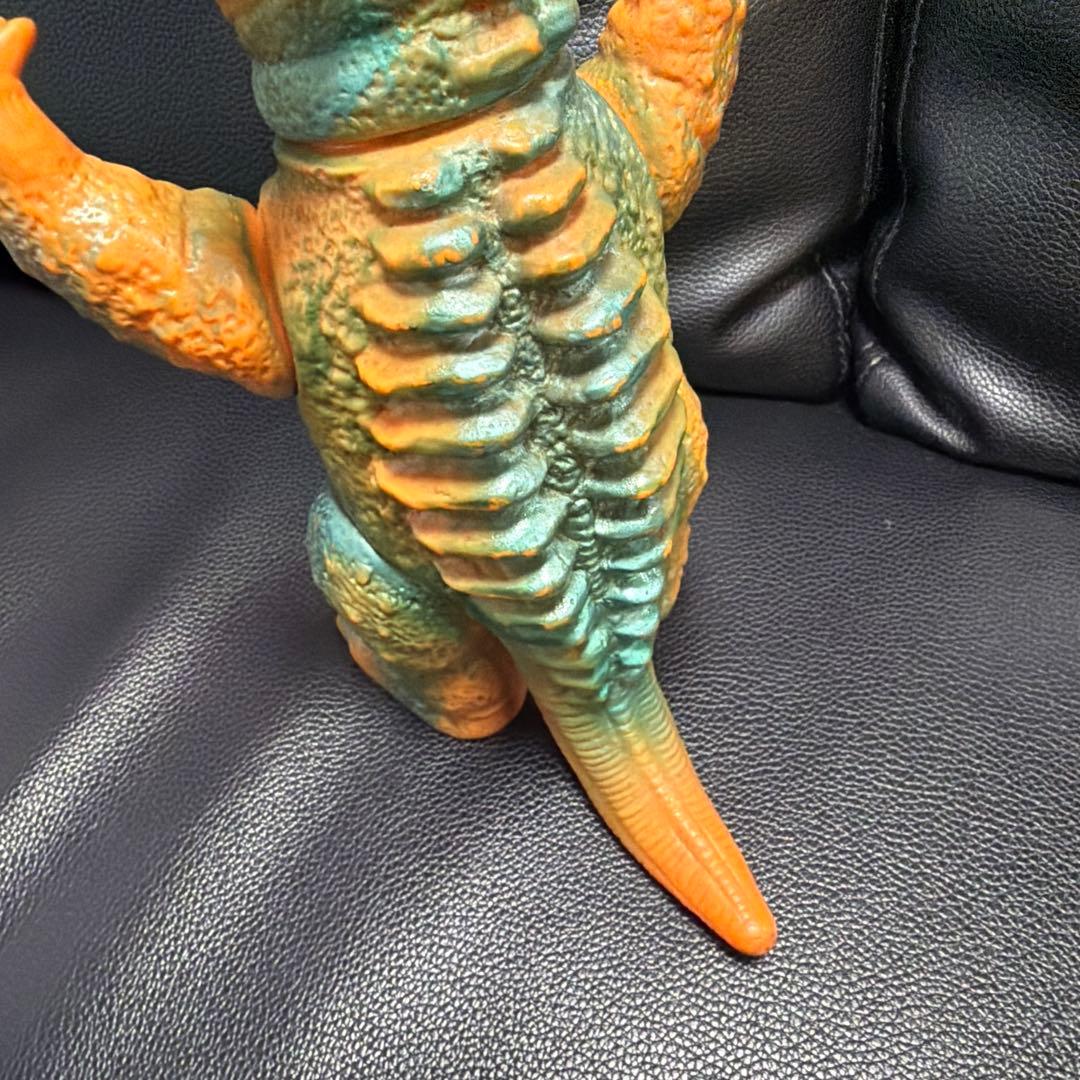ウルトラマン 怪獣フィギュア バラゴン