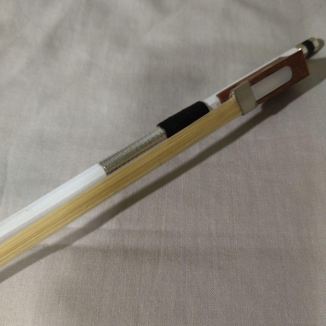 ♥特別価格♥新品未使用品の純白バイオリン4/4♥初心者用♥弓ケース松脂付