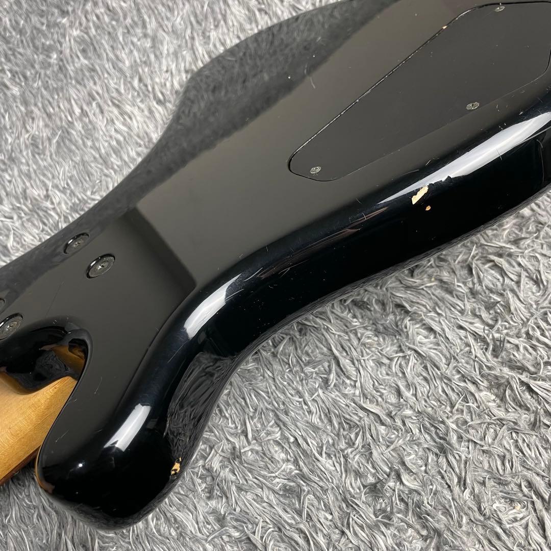 ベース Fernandes FRB-40