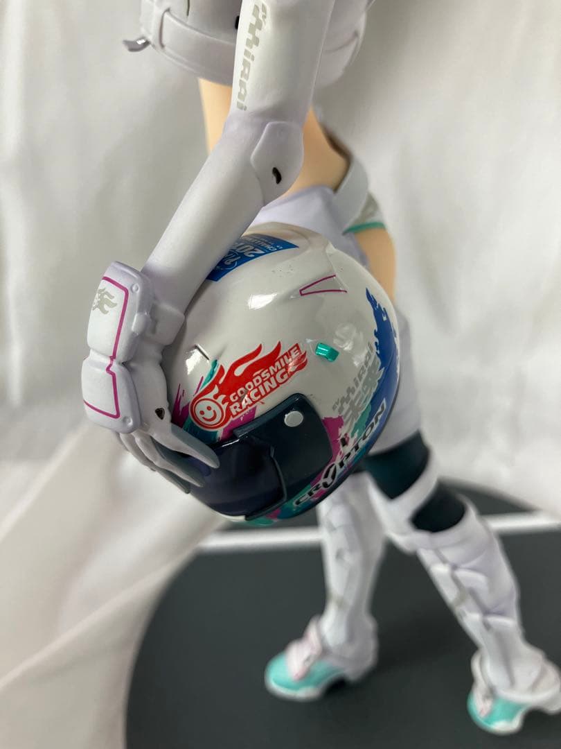 初音ミク レーシングミク　2014 EV MIRAI ver.1/7フィギュア