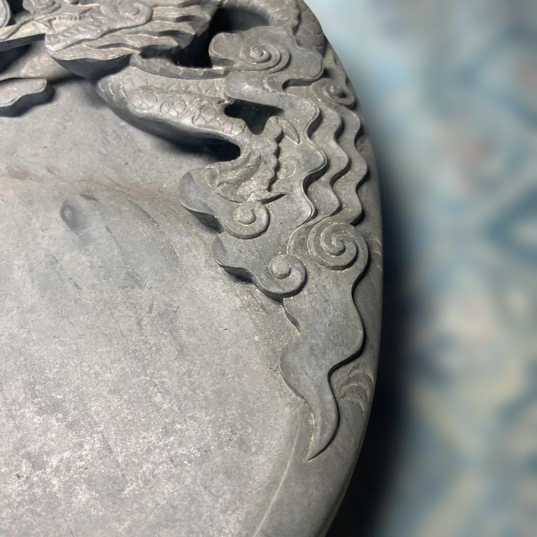 一点物　一枚岩大きな龍彫刻の石製硯