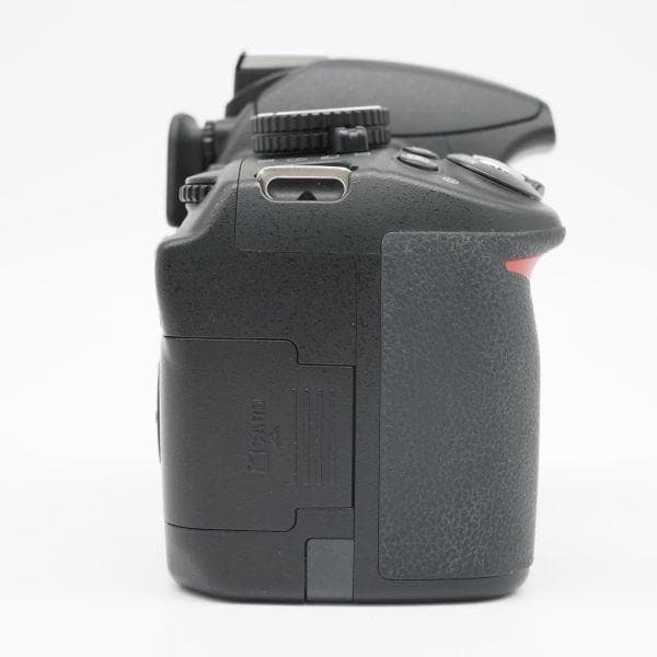 ショット数3,014！■ほぼ新品■ NikonD3100