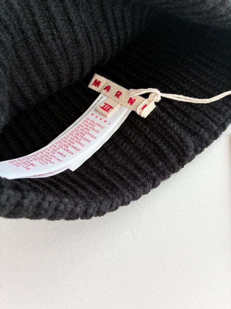 大人もOK! Marni マルニ . 刺繍ロゴ リブ ニット帽 ニットキャップ