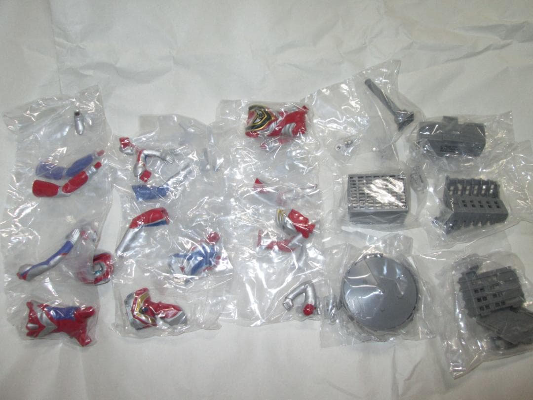 新品未開封　アルティメットルミナス エレキング ウルトラ6兄弟 ティガ　セット