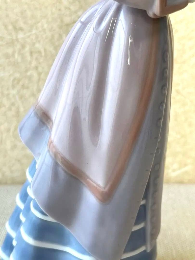 【美品・希少】Lladroリヤドロ フィギュリン 傘を持つ貴婦人 ヴィンテージ