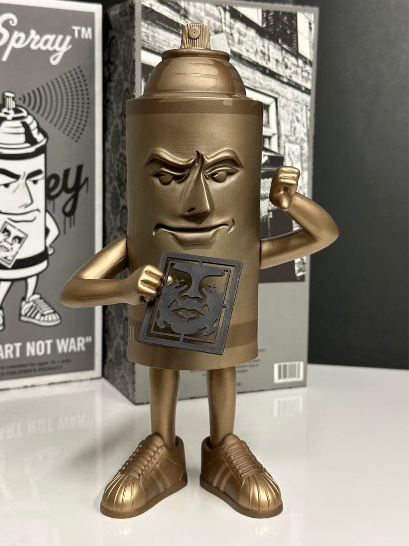 OBEYxSTRANGEco アートフィギュアMr.Spray