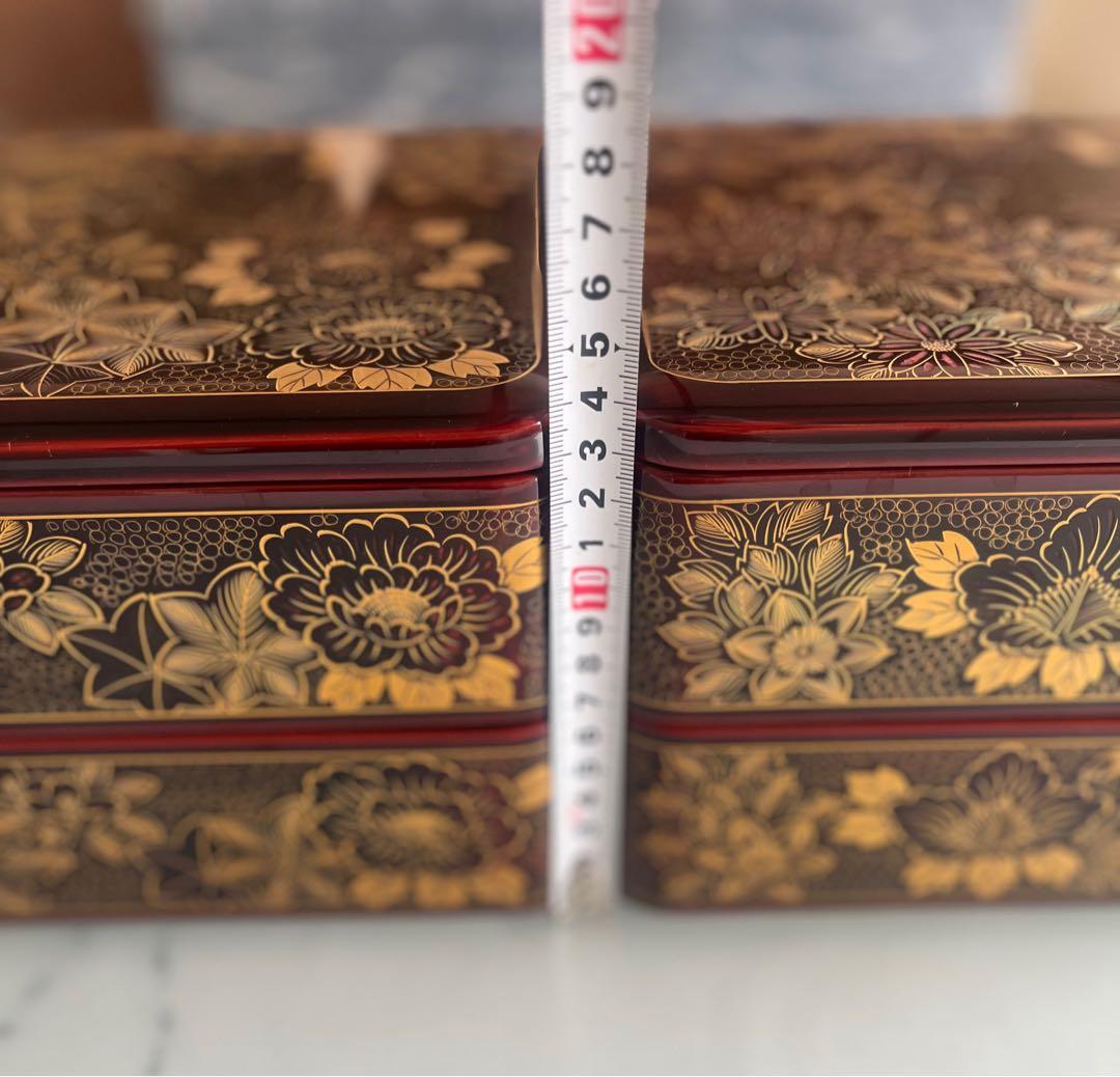 輪島塗　金箔花柄4段重箱 木箱付き