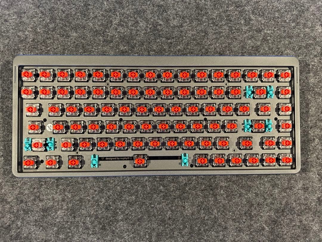 Nuphy Air75 赤軸