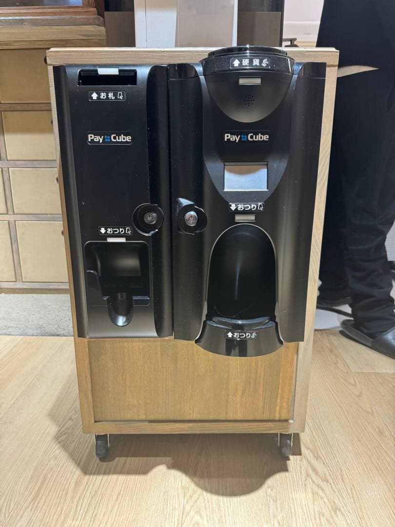 N*2様 USENタッチパネル券売機　自動釣銭機　Ticket&pay 新品同様