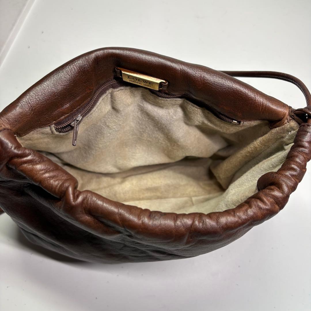 美品　ロエベ ナッパレザー ビンテージショルダーバッグ アナグラム　ブラウン