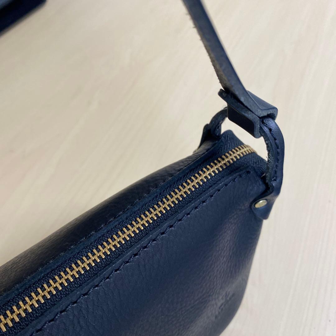 新品　キソラ牛革ショルダーバッグ　エピカ