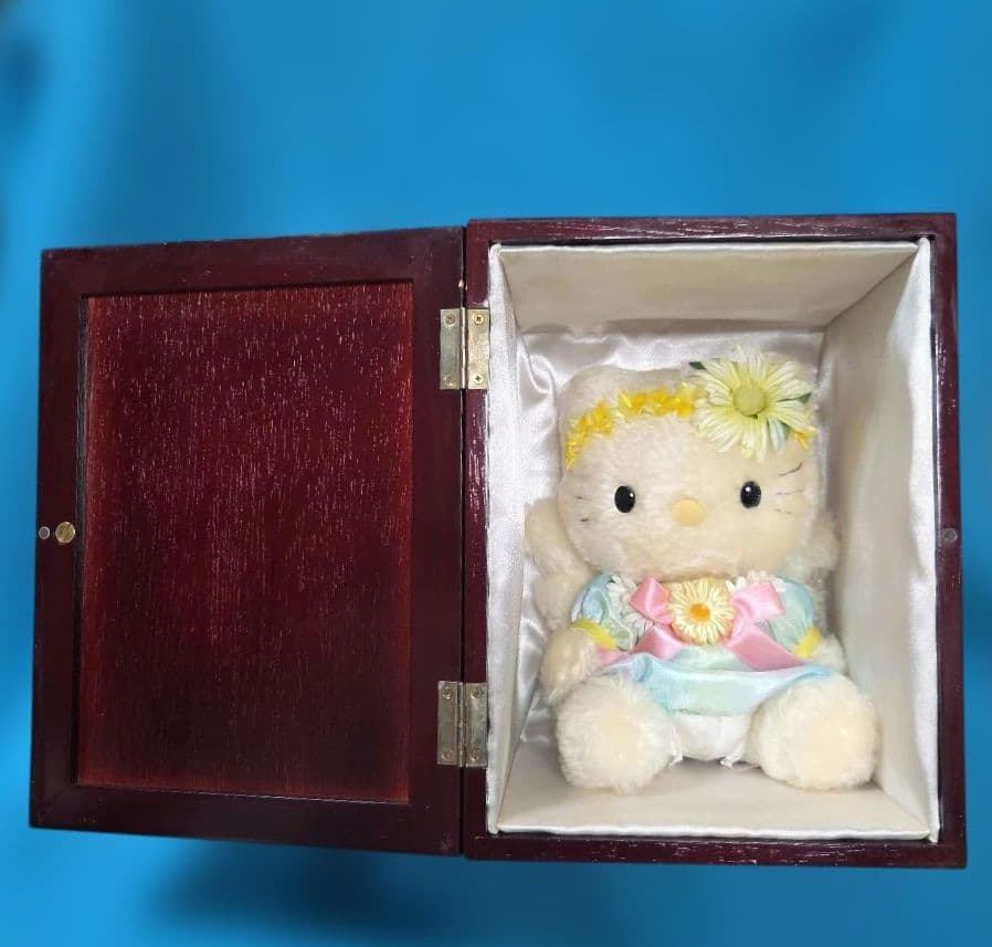 超激レア☆サンリオ・Questinaブランド☆フラワー・フェアリーキティ☆木箱入