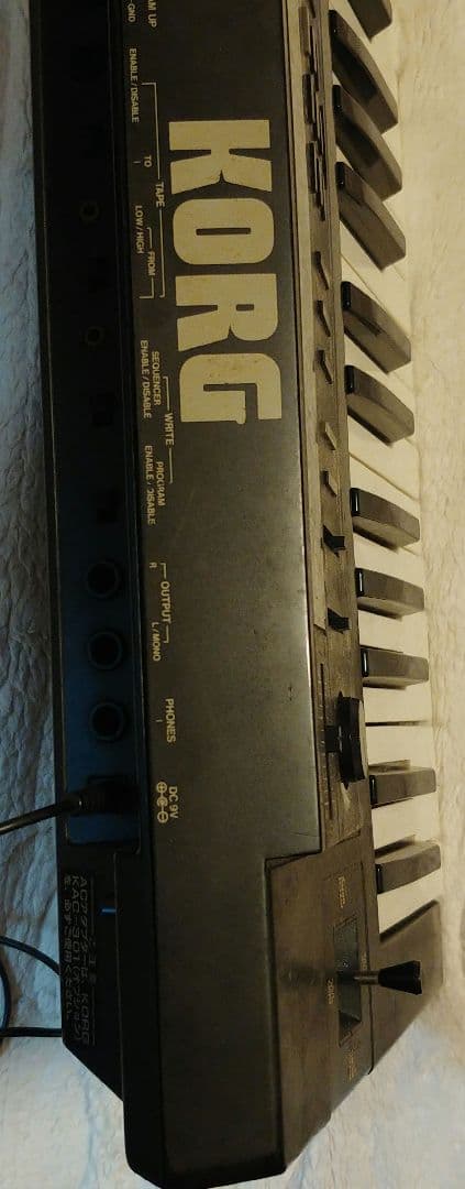 KOLG POLY-800 Ⅱ レトロなシンセサイザー