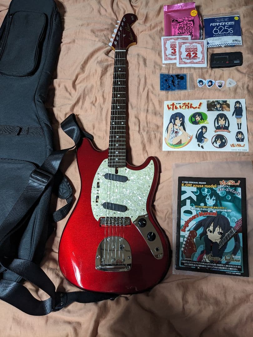 限定版 けいおん！中野梓 モデルギター 中古美品 ソフトケース シール ピック有