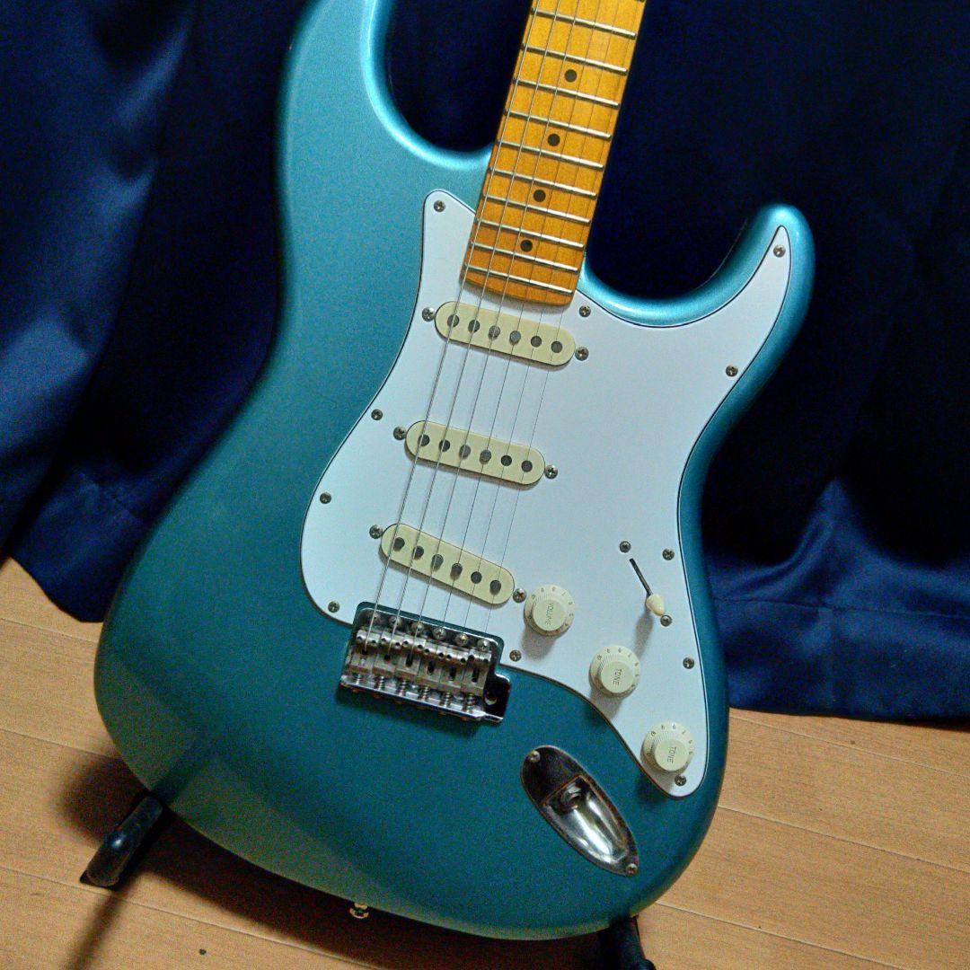 Fernandes? ストラトキャスター