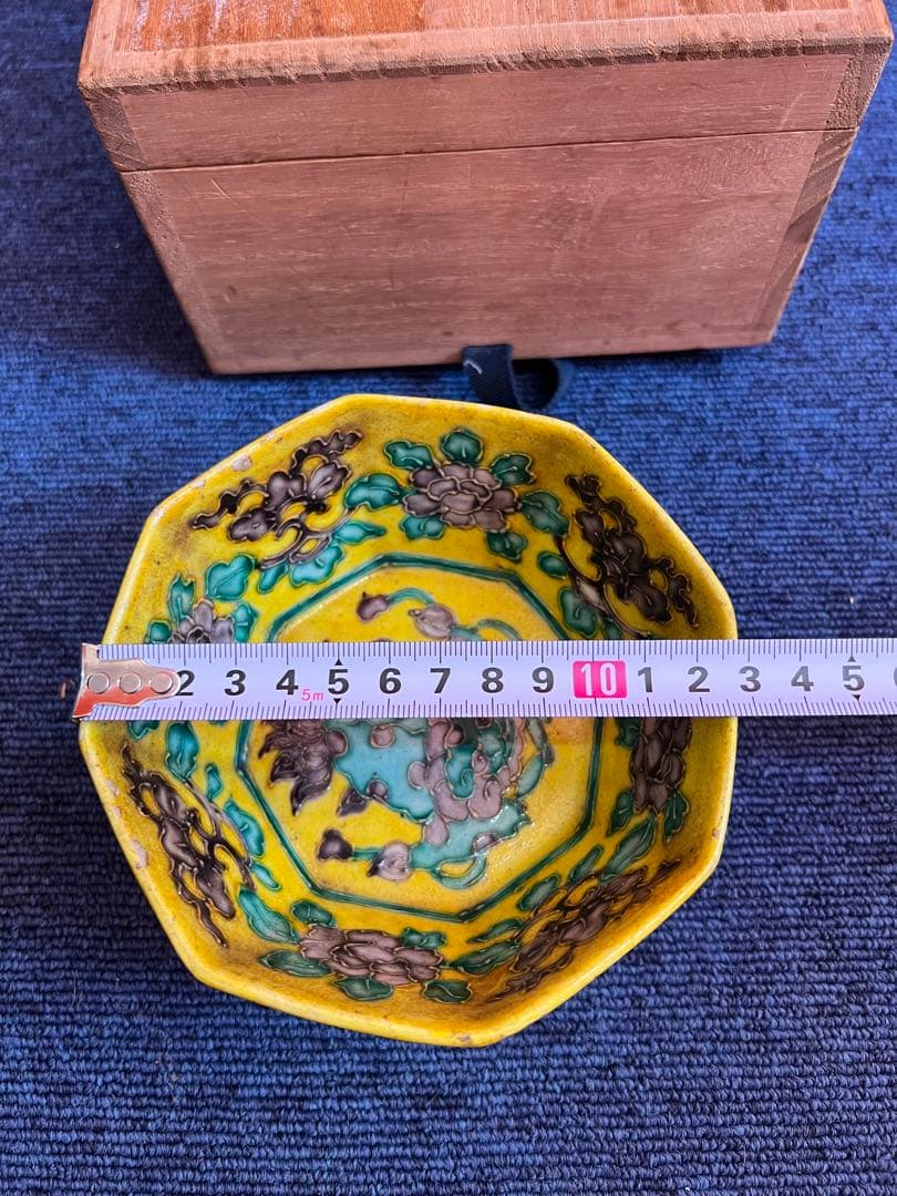 927 中国　骨董　粉彩花唐草文八方鉢　時代物