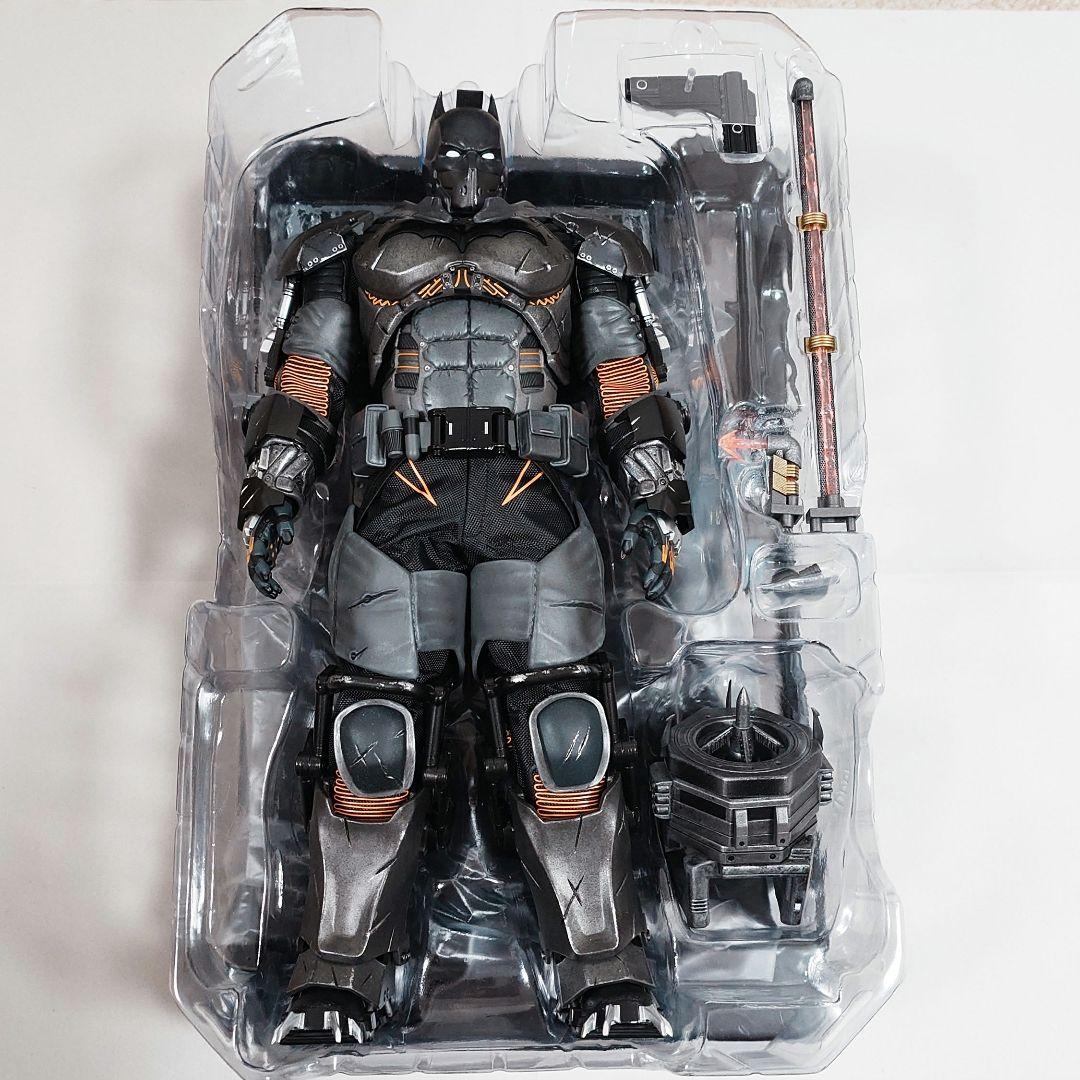 『アーカム・ビギンズ』バットマン（ＸＥスーツ版）［ボーナスアクセサリー付き］