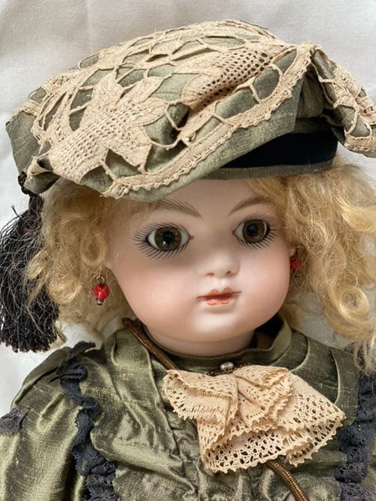 ゴーチェ　(ビスク人形　リプロ).       20211090 H