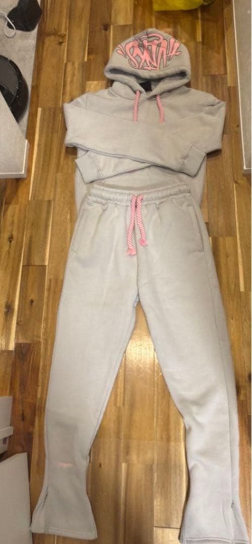 り*う様 シナワールドグレー フード付き スウェットセットアップ Lサイズ