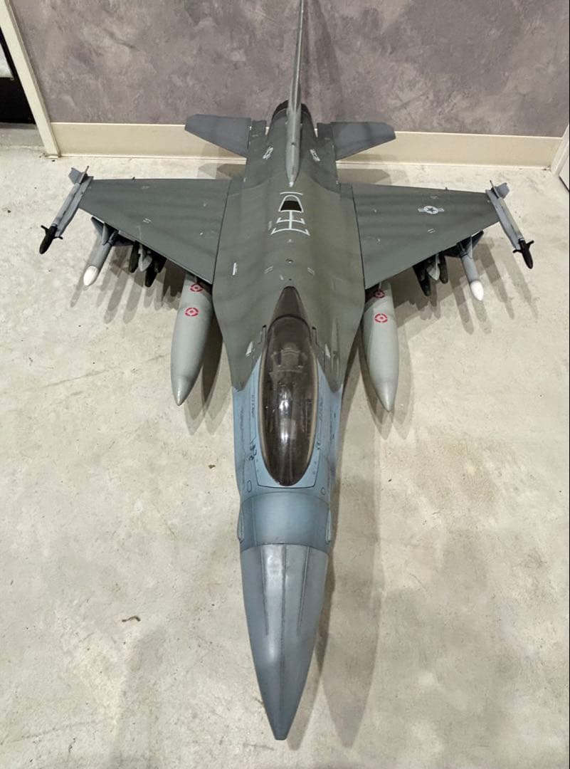 航空機・ヘリコプター bbi eliteforce F-16fighting falcon 1/18