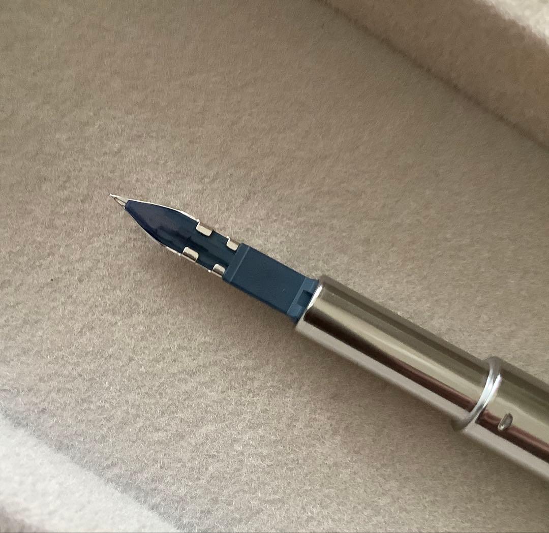 PILOT パイロット万年筆 キャップレス マットブラック EF(極細字)