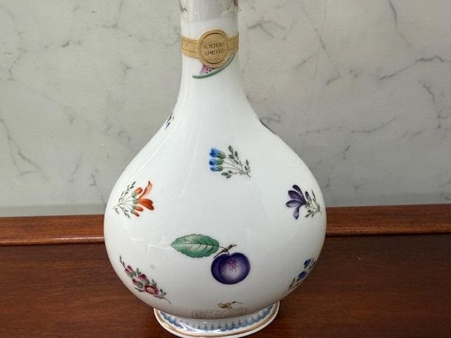 値下げ　サントリー　リチャードジノリ　ウイスキー　陶器ボトル　600ml　未開栓