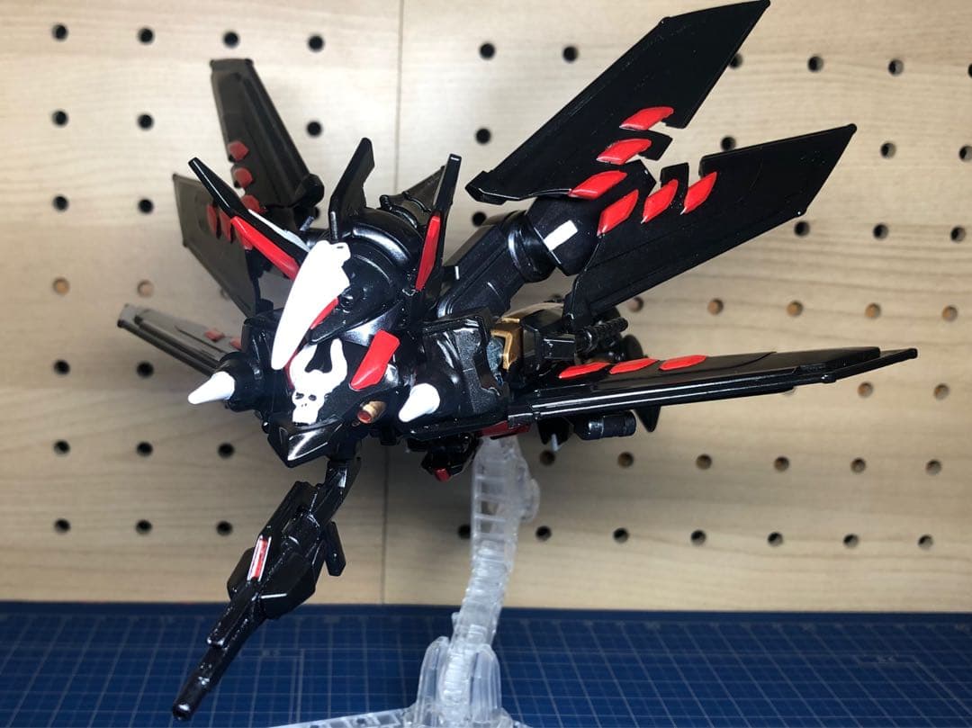 ダンボール戦機 LBXイカロス・ゼロ改造機【匿名配送】