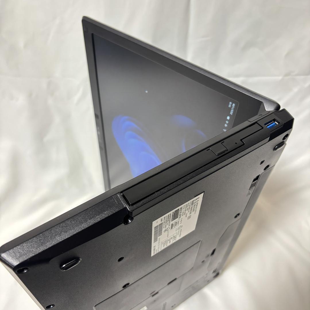 F07C【美品】15.6型FHD/i5第6世代/8GB/SSD512GB t