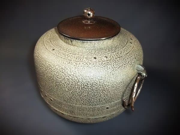 茶釜 万代屋釜 釜師「西向竹軒」作 西向竹軒 鉄製 風炉釜 鉄釜