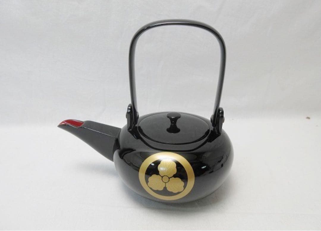 ほぼ未使用 懐石道具 木製黒塗 金彩松 竹 梅蒔絵 屠蘇器 四ツ揃 共箱