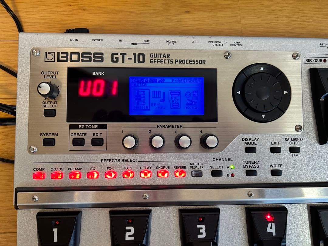 BOSS GT-10 ギターエフェクトプロセッサー