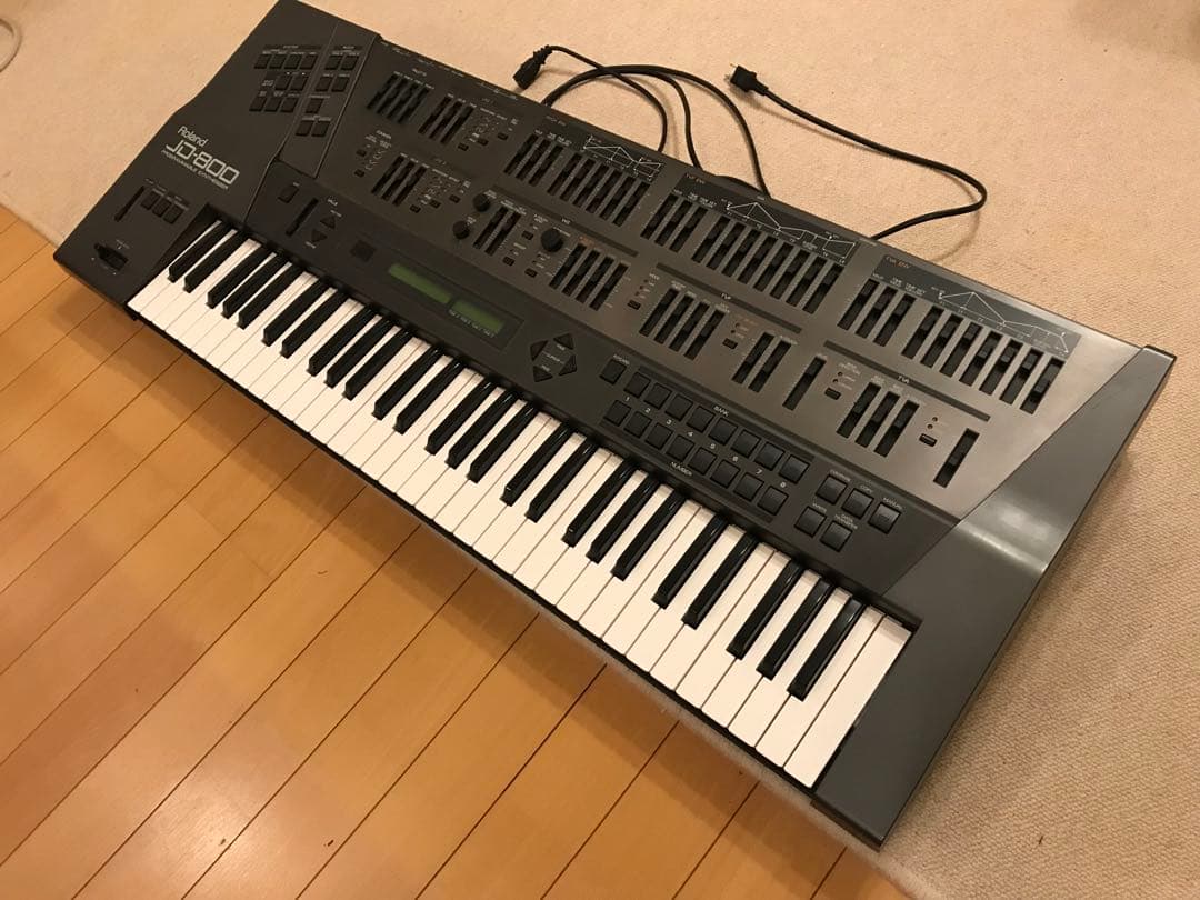 Roland JD-800 シンセサイザー 【動作確認済】