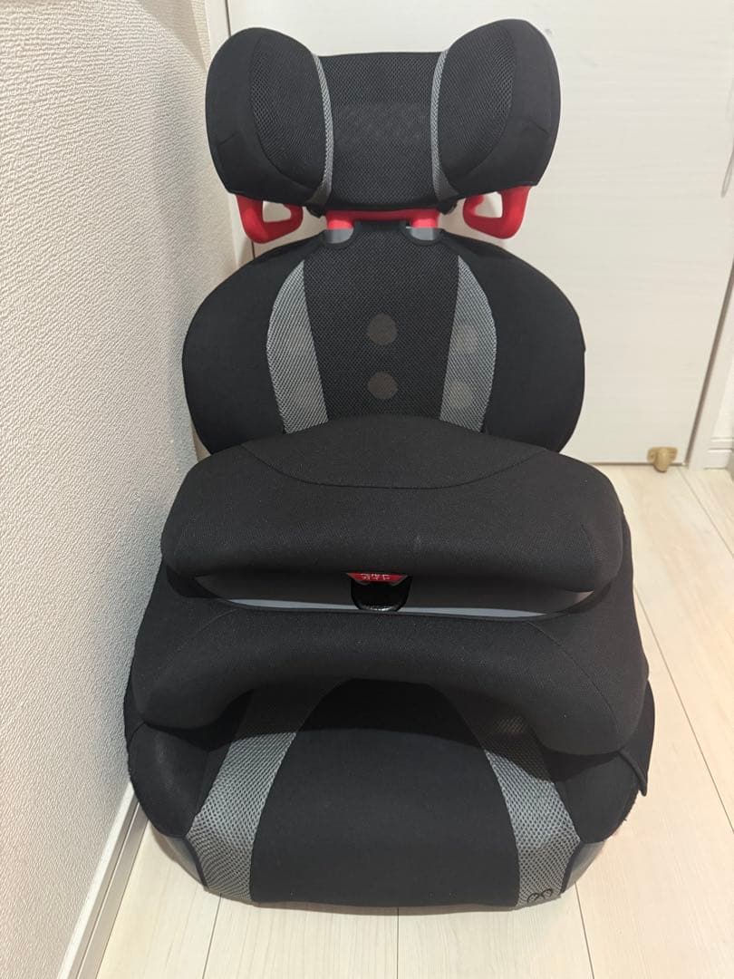 クリーニング済⭐︎チャイルドシート ジュニアシート メッシュ素材 ブラックグレー
