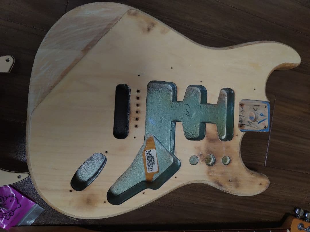 メ*ネ様 Fender Mexico Stratocaster 未組立 未塗装