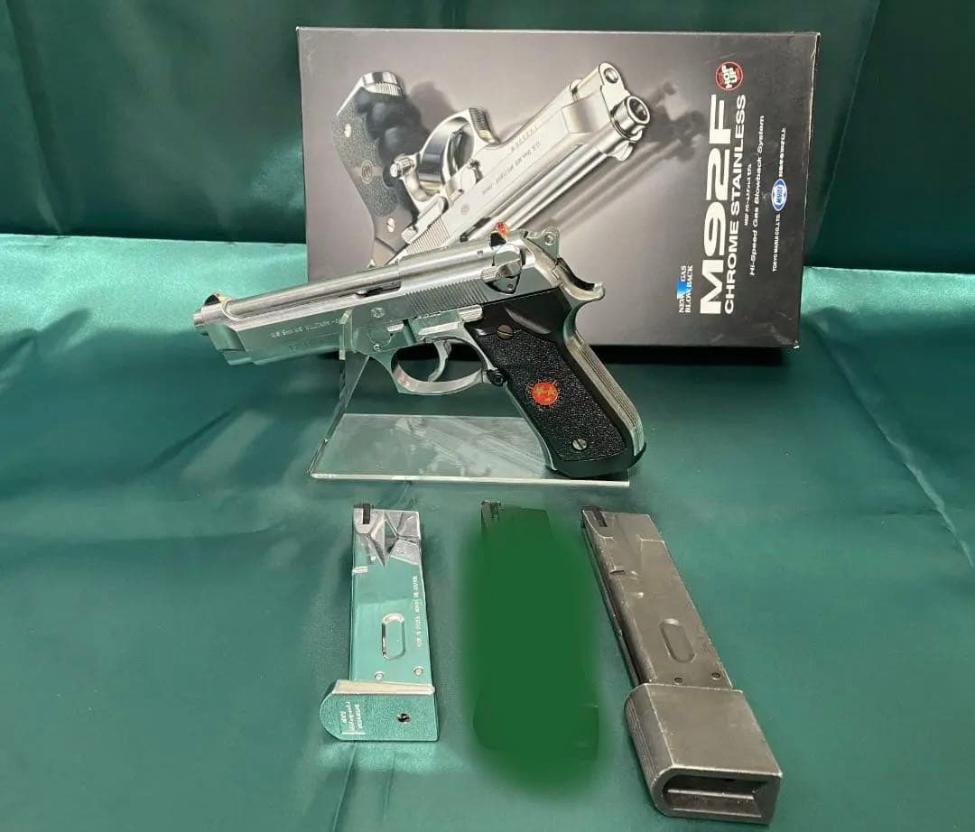 東京マルイ　M92F バイオ サムライエッジ　予備マグ付　ガスブロ　クローム