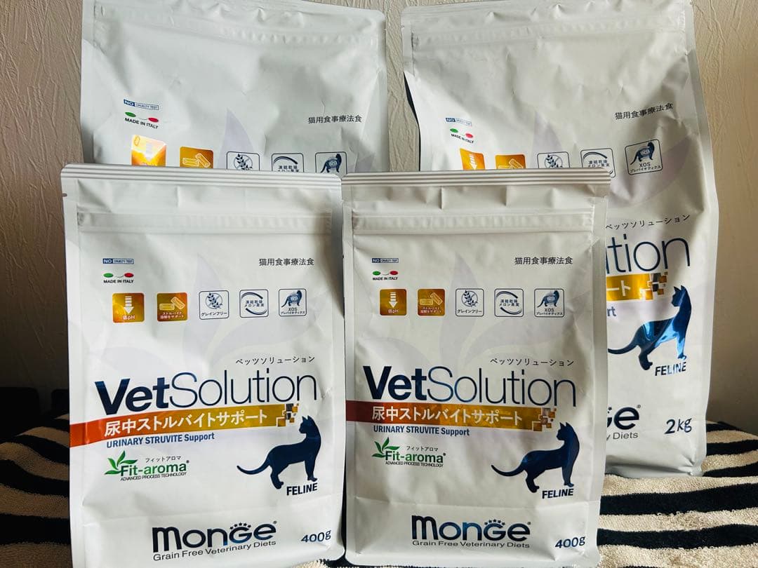 VetSolution尿中ストルバイトサポート400g・2kg 計4.8kg