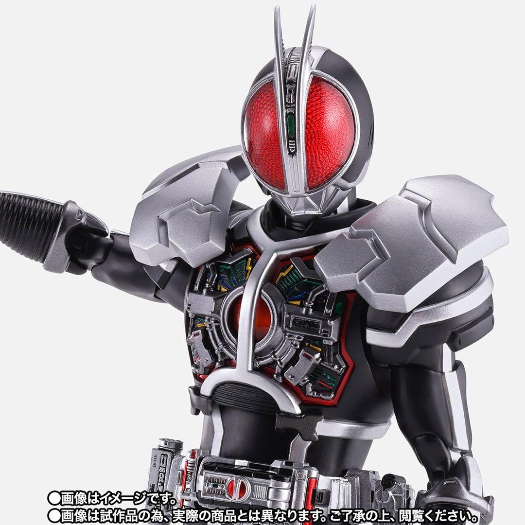 S.H.Figuarts真骨彫 仮面ライダーファイズ　アクセルフォーム