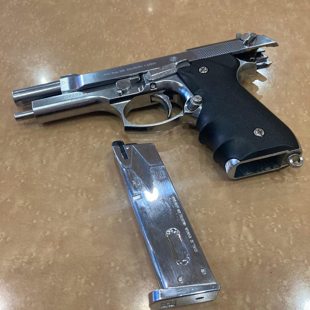 東京マルイ　ベレッタM92F クローム　ステンレス マガジン付
