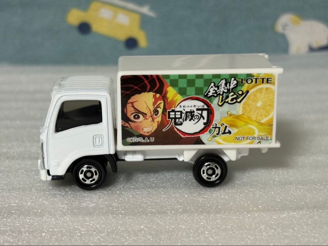 【激レア】トミカ　ロッテ 鬼滅の刃 ガム トラック　ISUZU エルフ