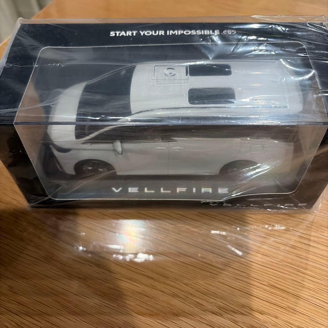 新品未使用未開封　VELLFIRE ホワイト ミニカー 未開封