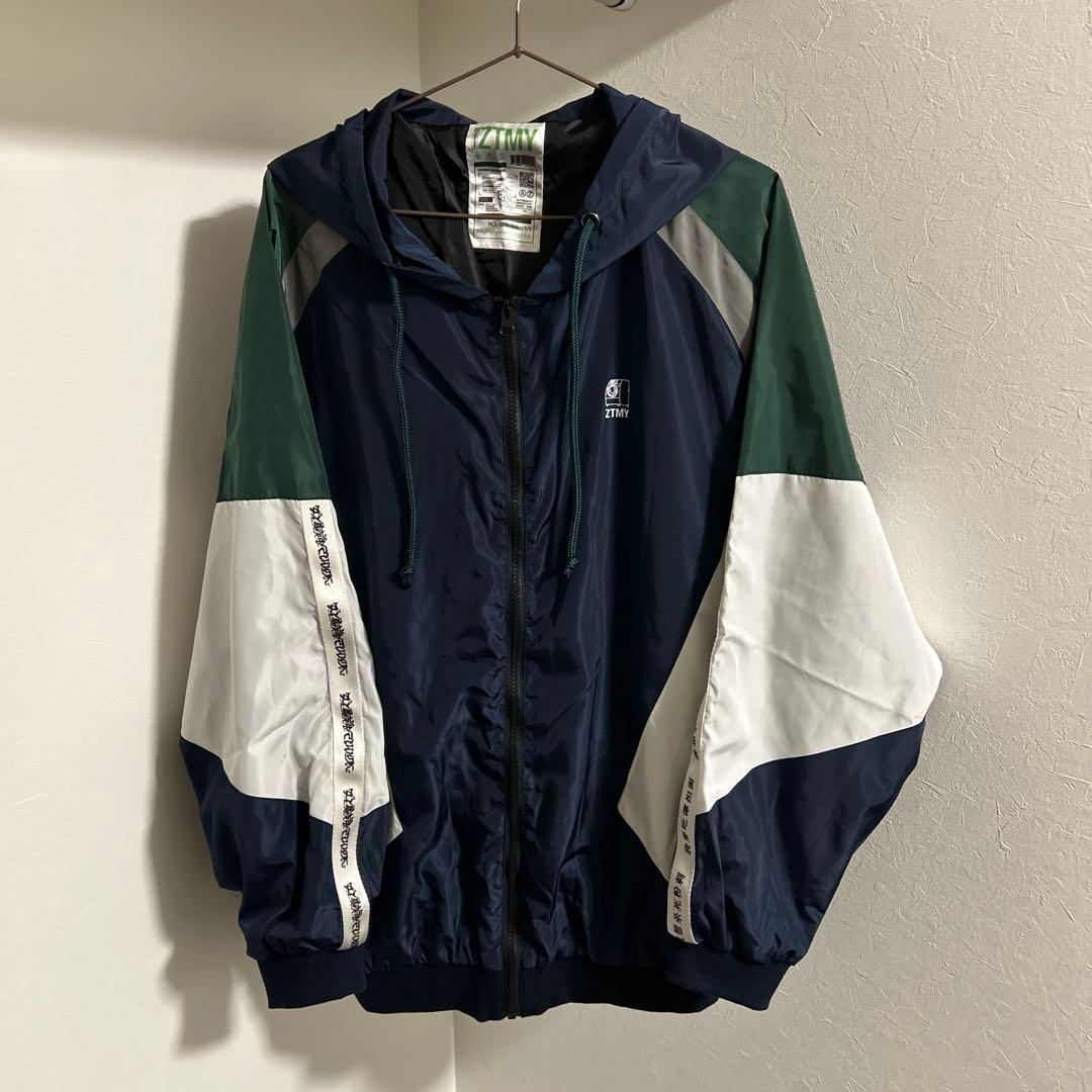 ずっと真夜中でいいのに。フード付きナイロンジャケット XLサイズ